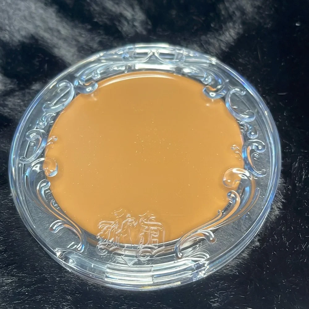 KVD Good Apple Tan 074 Skin-Perfecting Hydrating Foundation Balm